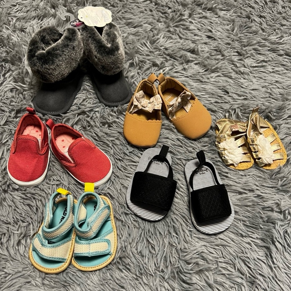 Lot of 6 infant shoes New